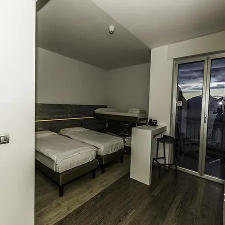 Хостел Campione Univela Rooms & Beds - Private Beach *