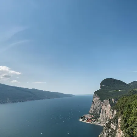 旅馆 坎皮奥尤尼维拉旅馆 Tremosine