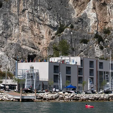 Campione Univela Ostello Tremosine